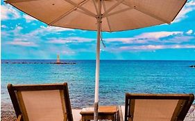 Galazio Seaside Luxury Rooms & Coffee Shop